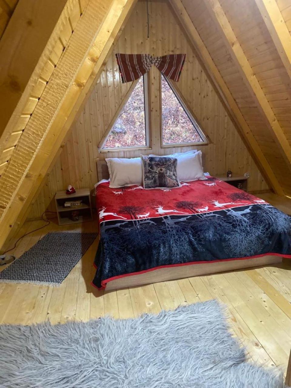 Cabanutze Satic Rucăr