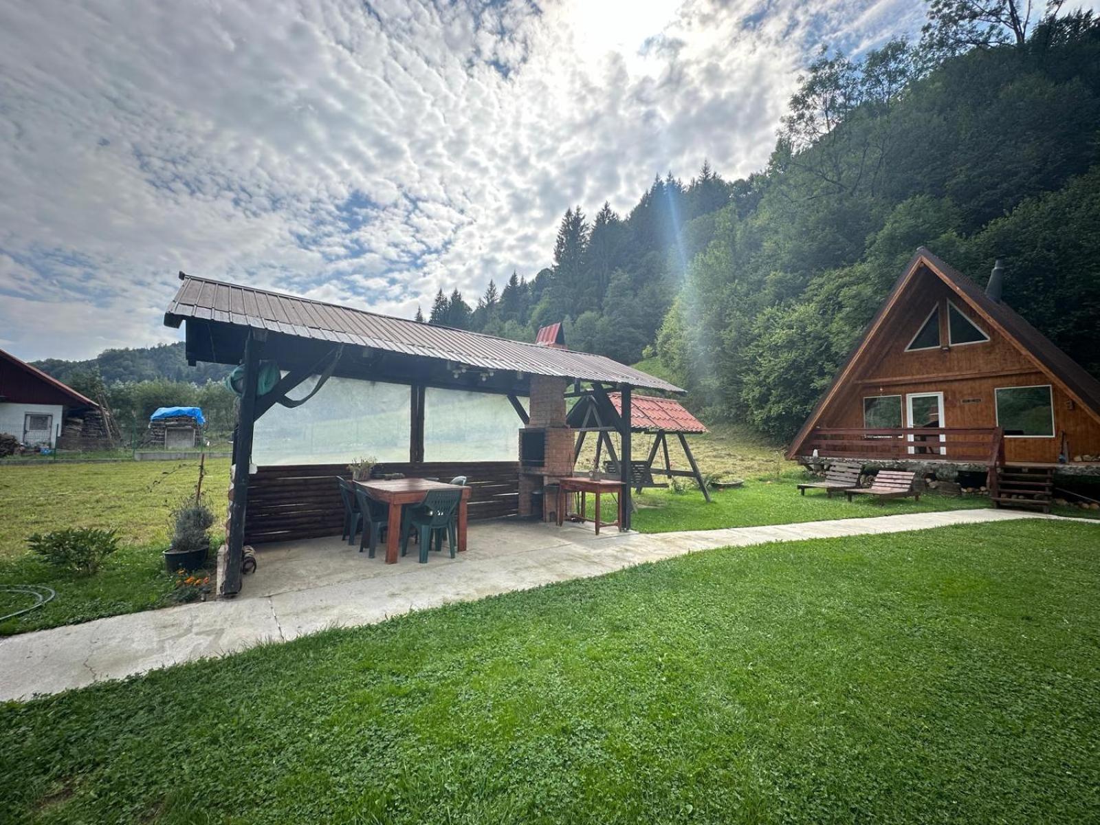 Chalet Cabanutze Satic