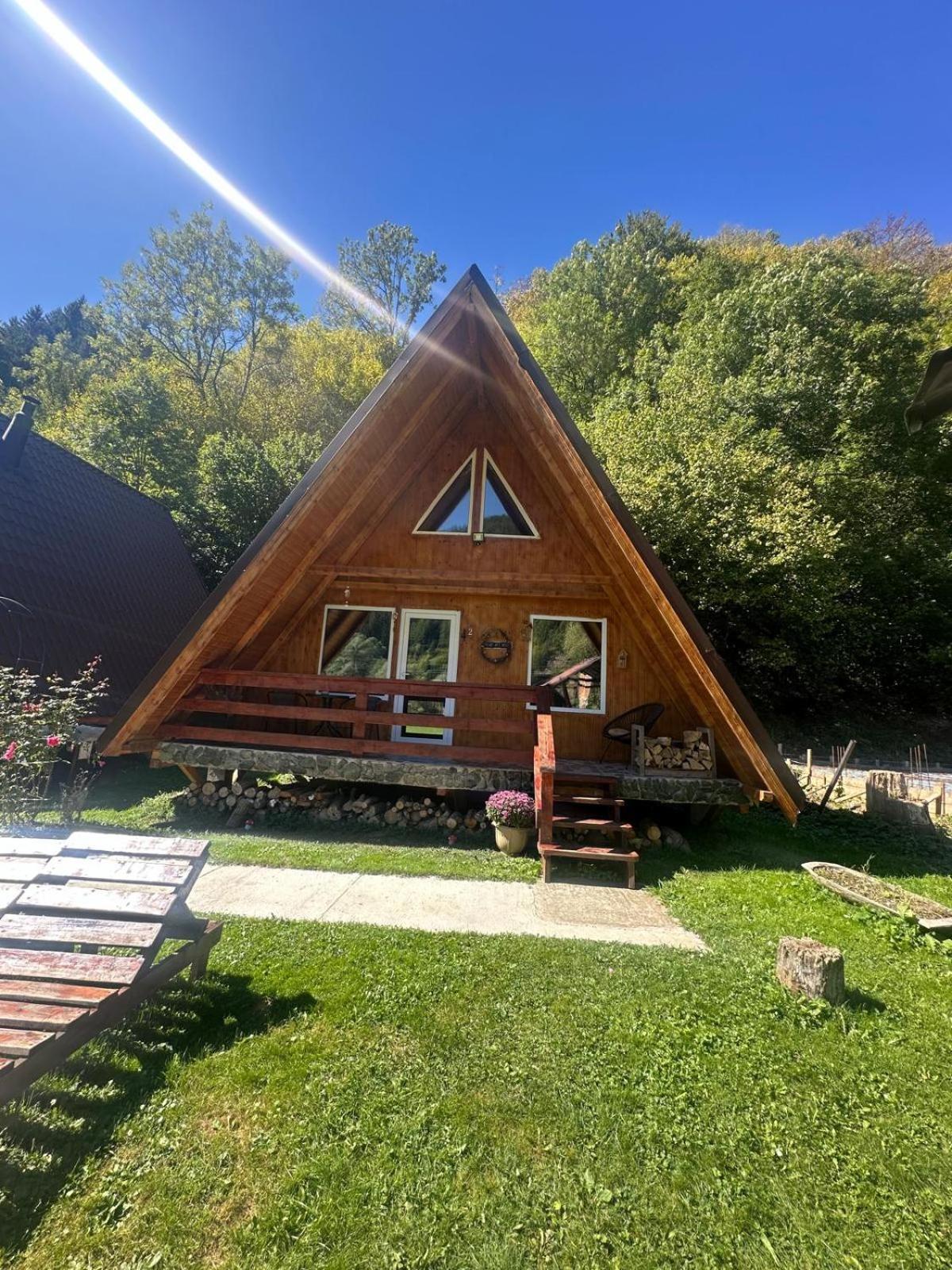 Chalet Cabanutze Satic Rucăr