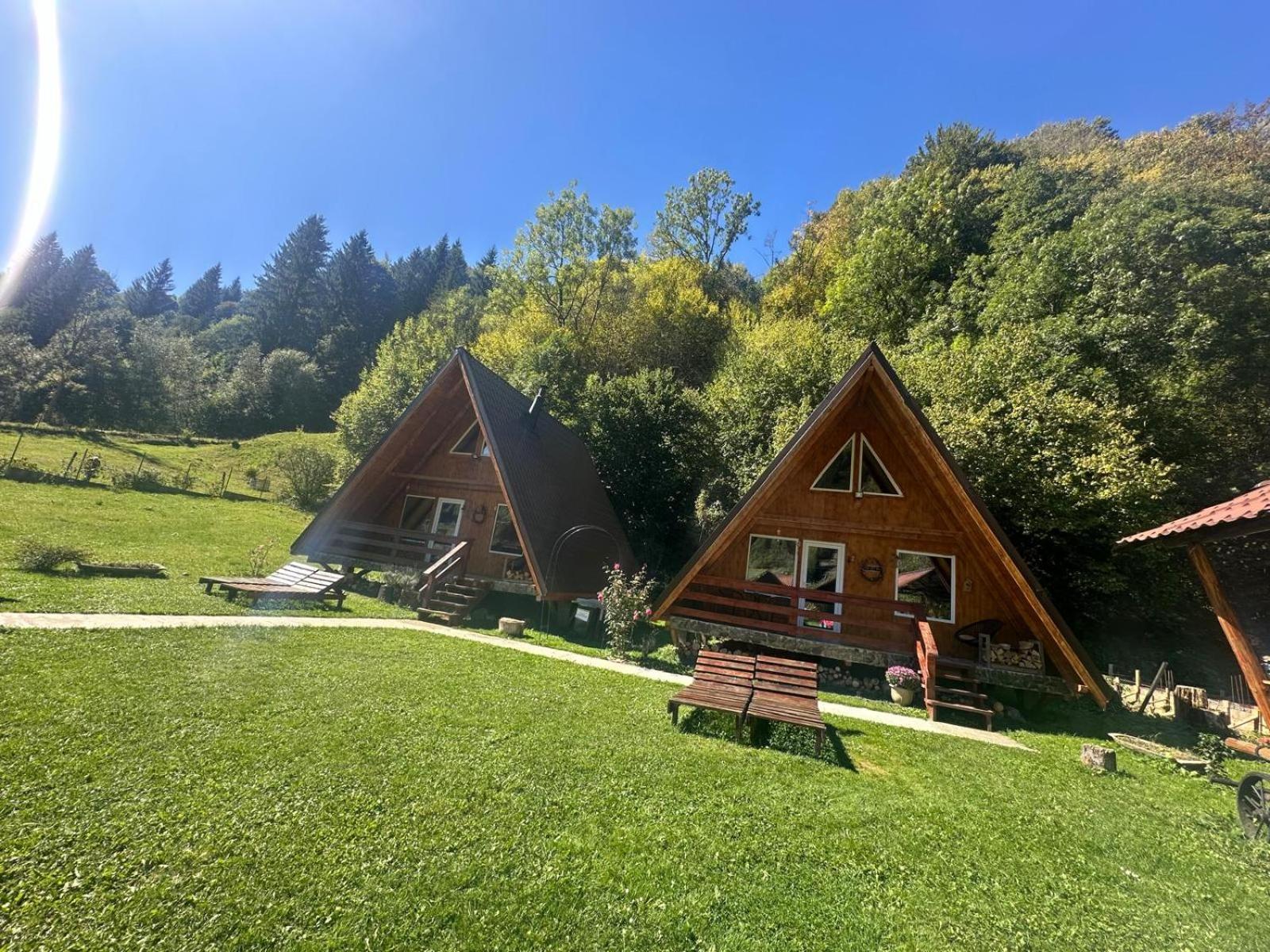 Cabanutze Satic Rucăr
